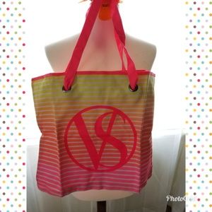 🆕️NWOT Victoria Secret Bag